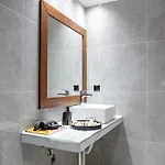 Homes 1 & 2 - Cozy Urban In The Heart Of * העיירה קוס