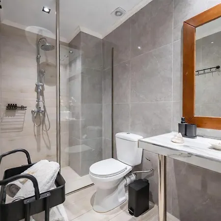 Homes 1 & 2 - Cozy Urban In The Heart Of