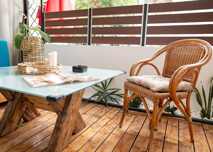 Homes 1 & 2 - Cozy Urban In The Heart Of