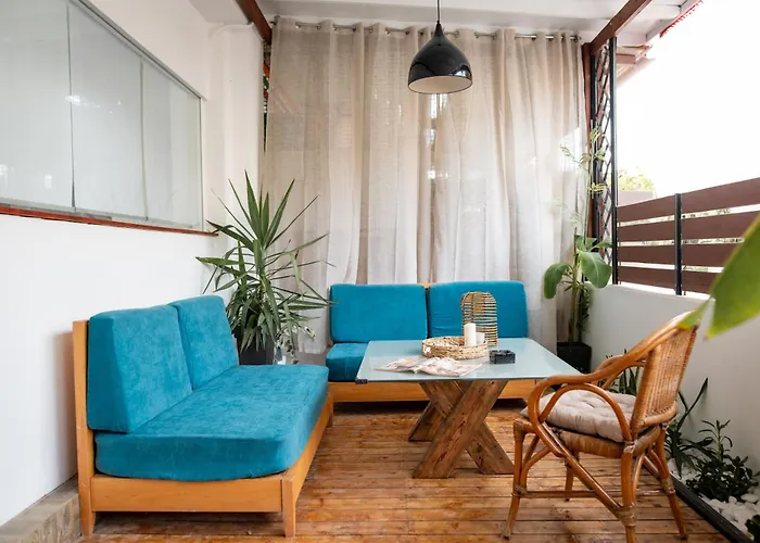 Homes 1 & 2 - Cozy Urban In The Heart Of *