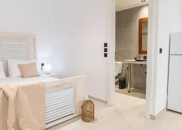 Homes 1 & 2 - Cozy Urban In The Heart Of