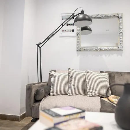 Homes - Cozy Urban In The Heart Of Apartment