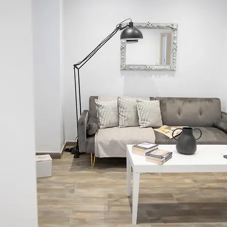 Homes 1 & 2 - Cozy Urban In The Heart Of * Kos-stad