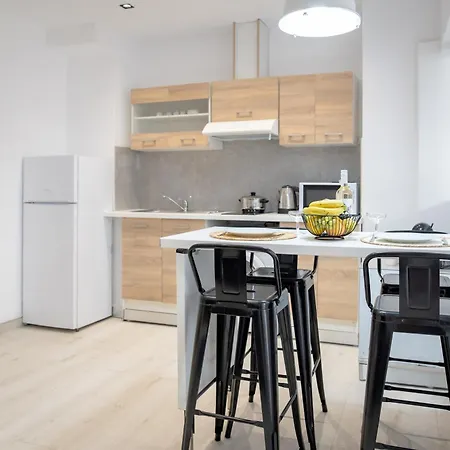 Apartment Homes - Cozy Urban In The Heart Of *