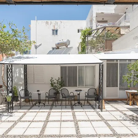 Homes 1 & 2 - Cozy Urban In The Heart Of Appartamento Città di Kos
