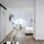 Homes 1 & 2 - Cozy Urban In The Heart Of *