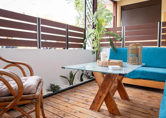 Homes 1 & 2 - Cozy Urban In The Heart Of * Cós