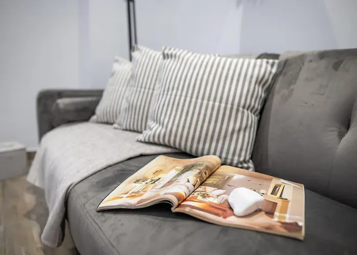 Homes 1 & 2 - Cozy Urban In The Heart Of