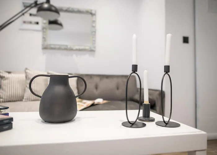 Homes 1 & 2 - Cozy Urban In The Heart Of