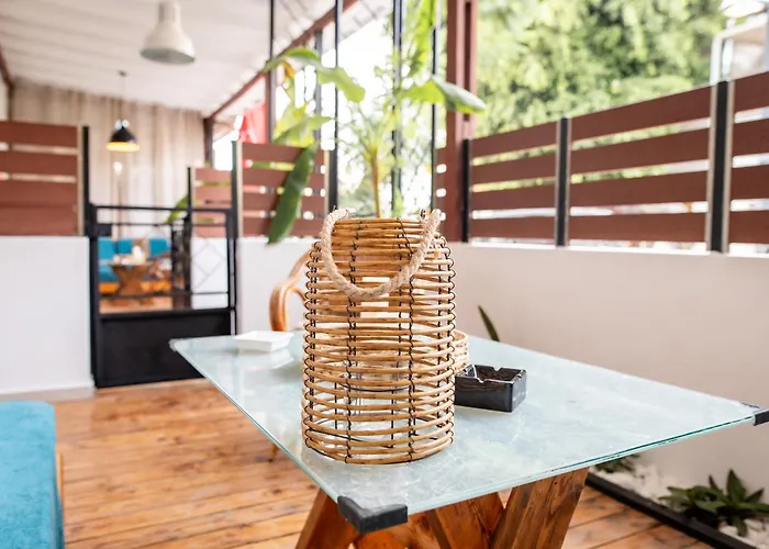 Homes 1 & 2 - Cozy Urban In The Heart Of * Cós