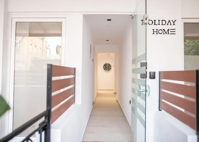 Homes 1 & 2 - Cozy Urban In The Heart Of Apartmán *